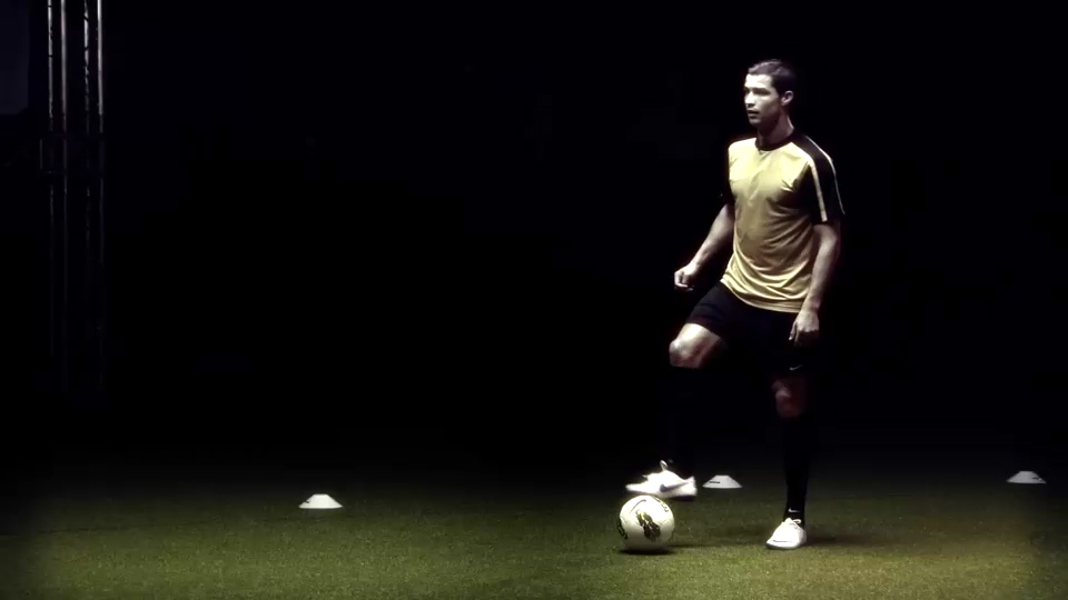 [Video] Cristiano Ronaldo Scores Goal in Complete Darkness as Part of Scientific Test!