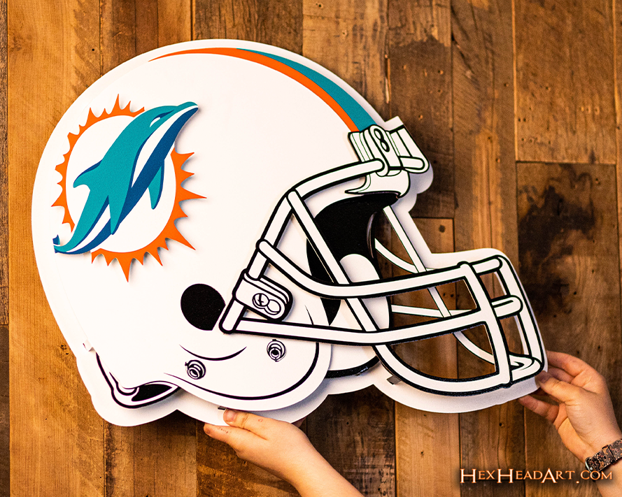 BLITZ Collection - Miami Dolphins Helmet 3D Vintage Metal Wall Art