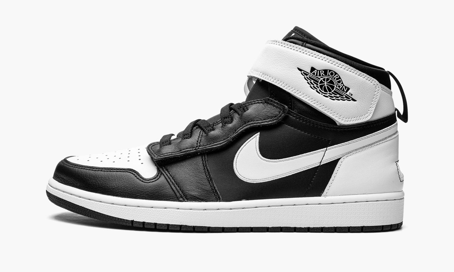 Air Jordan 1 High FlyEase “Panda”