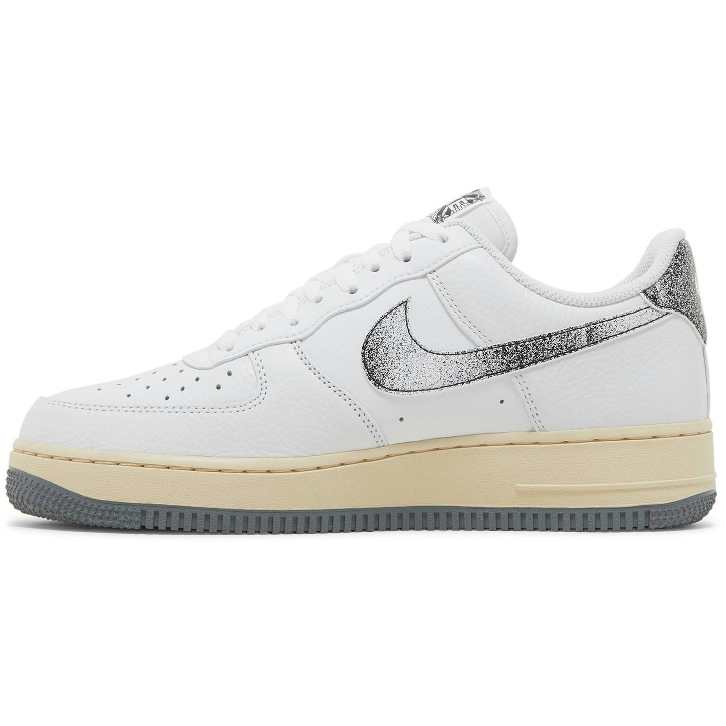 Nike Air Force 1 Low Classics DV7183-100