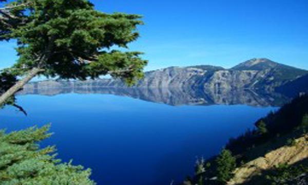 Top 10 Amazing Lakes In The World