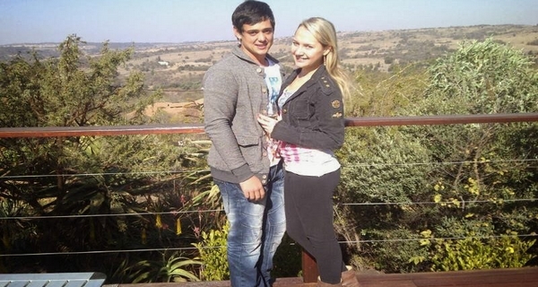 Hottest cricket wives and girlfriends De Kock with his girlfriend