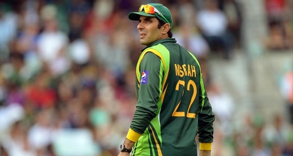 Oldest players to score century Misbah ul Haq