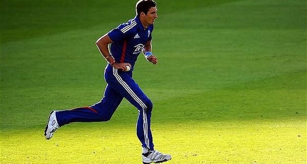 fastest bowlers in Cricket Steven Finn